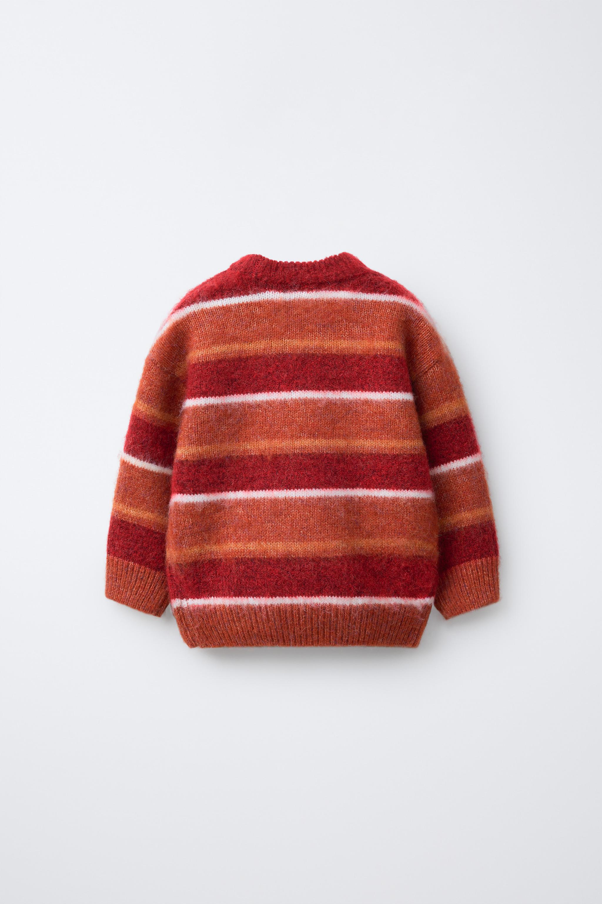 PULL EN MAILLE À RAYURES BRODÉES